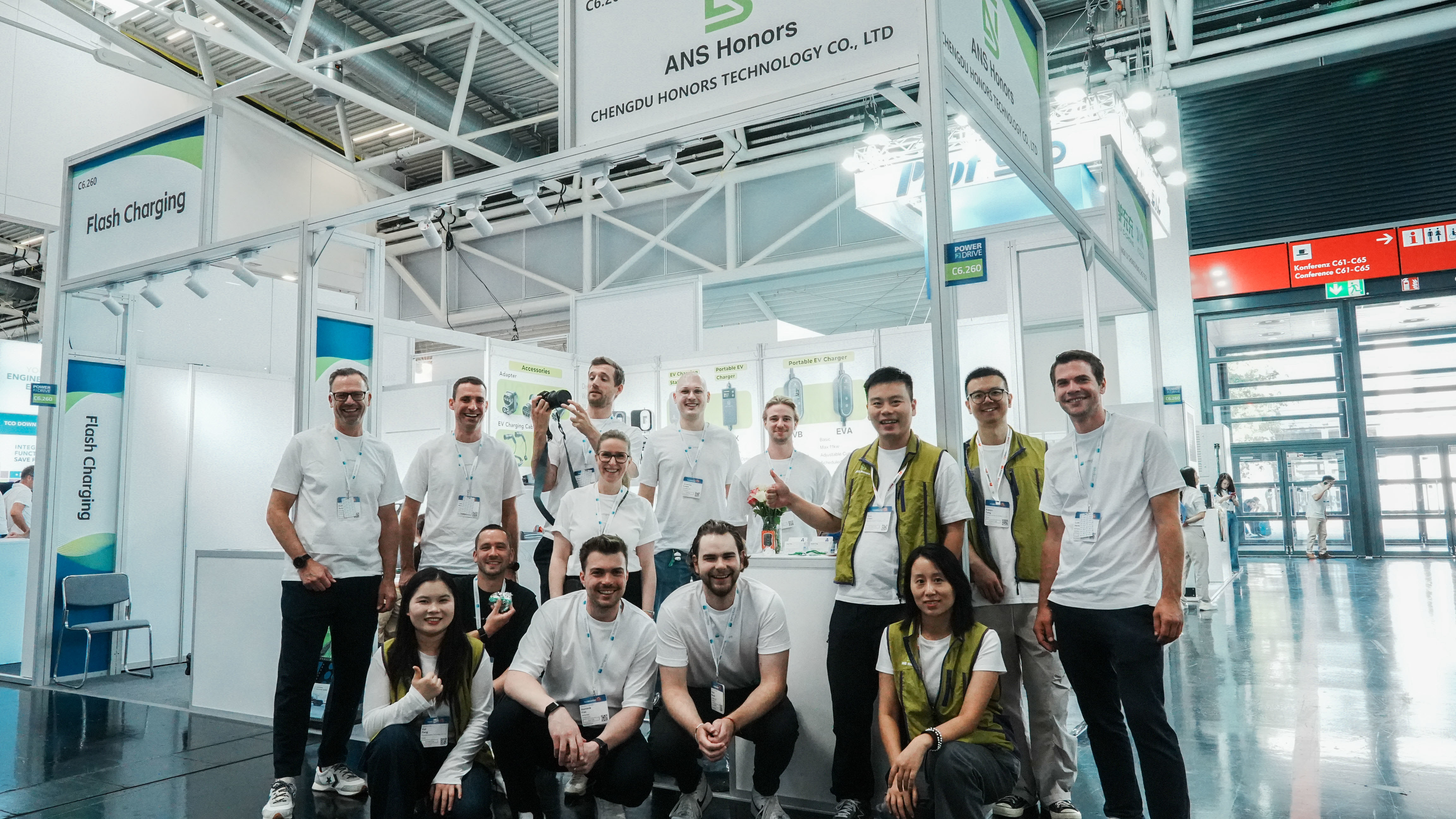 Blog perusahaan terbaru tentang Penghargaan EV bersinar di Power2Drive Munich 2026: Mendorong Masa Depan Mobilitas E-Eropa