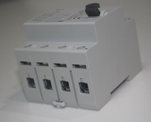 Pemutus Sirkuit RCD 40A