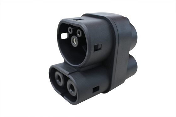 Harga yang pantas Adaptor Kabel Pengisi Daya 125A 500V EV CCS2 KE Adaptor CCS1 Hitam on line