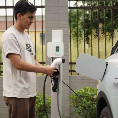 Harga yang pantas IP65 EV Charging Station GBT/ Type2 plug AC Wallbox EV Charging Station on line
