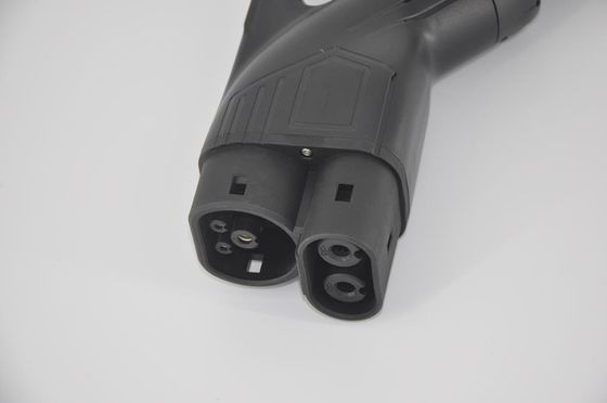 Harga yang pantas EV DC TPU 125A CCS Combo Charger GBT Plug Dengan Panjang yang Disesuaikan on line